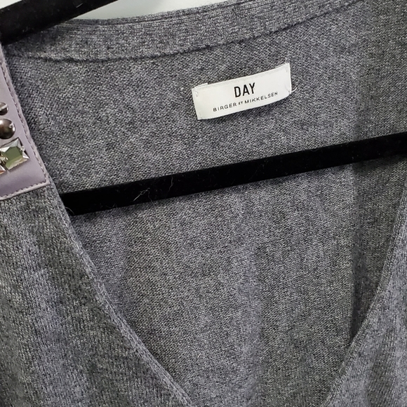 Day Birger Et Mikkelsen Oversized Gray Sweater Dress w/ Beading Studs Shoulders - Picture 10 of 13